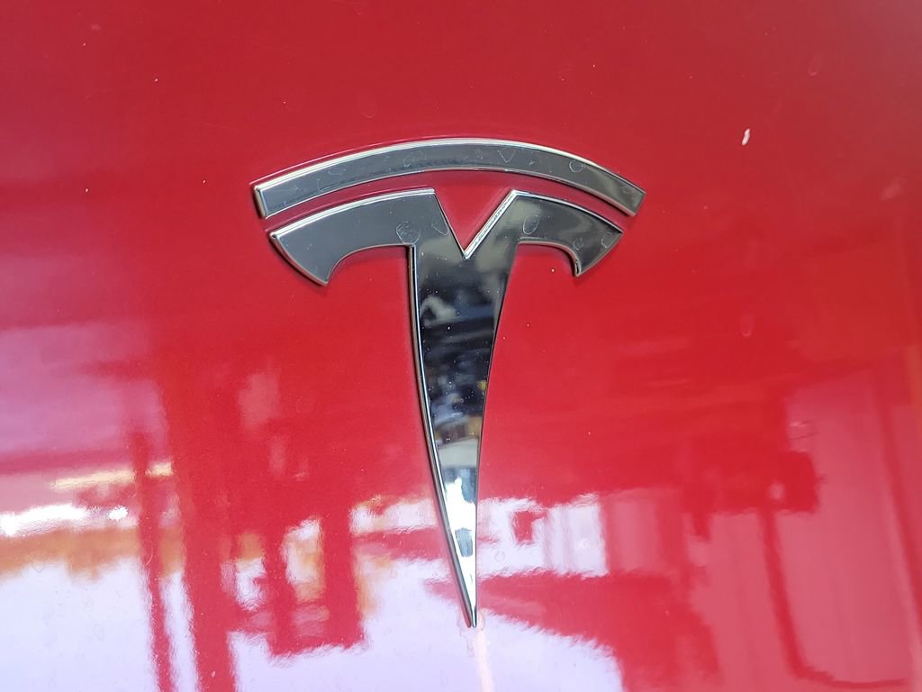 Used 2023 Tesla Model Y Long Range image 8