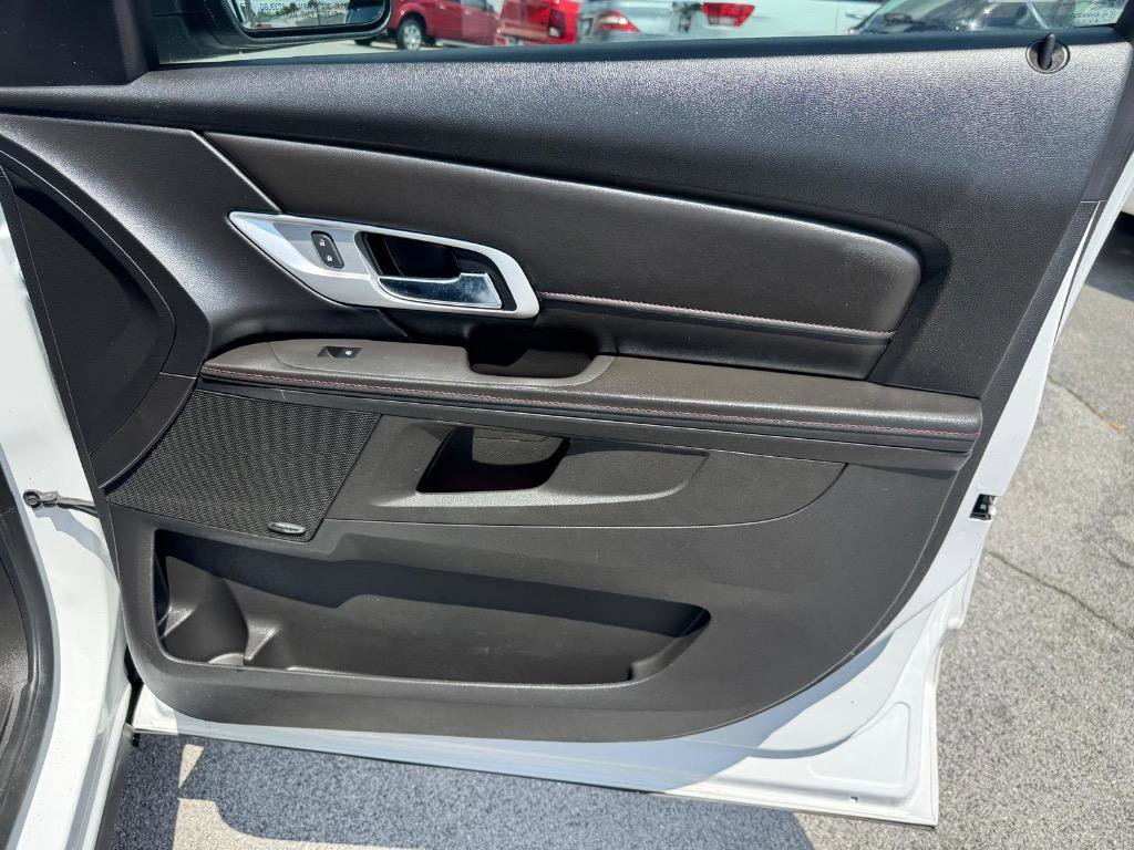 Used 2015 GMC Terrain SLT image 23