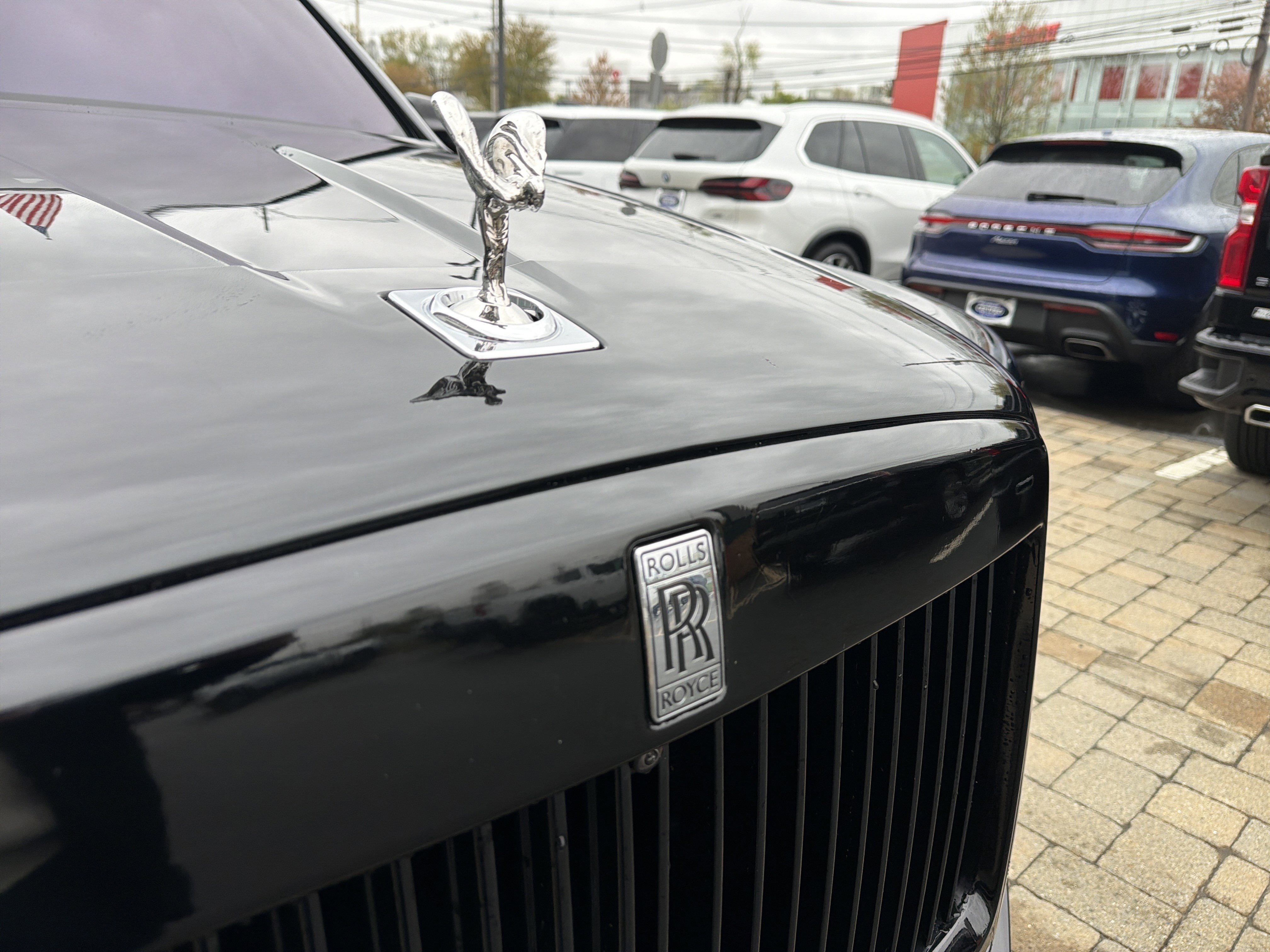 Certified 2023 Rolls-Royce Cullinan w/ Cullinan Package image 36