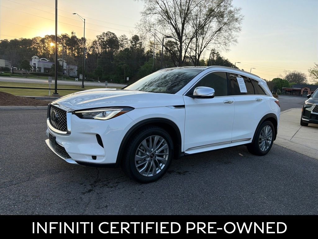Certified 2024 INFINITI QX50 Luxe w/ Accent Package image 5