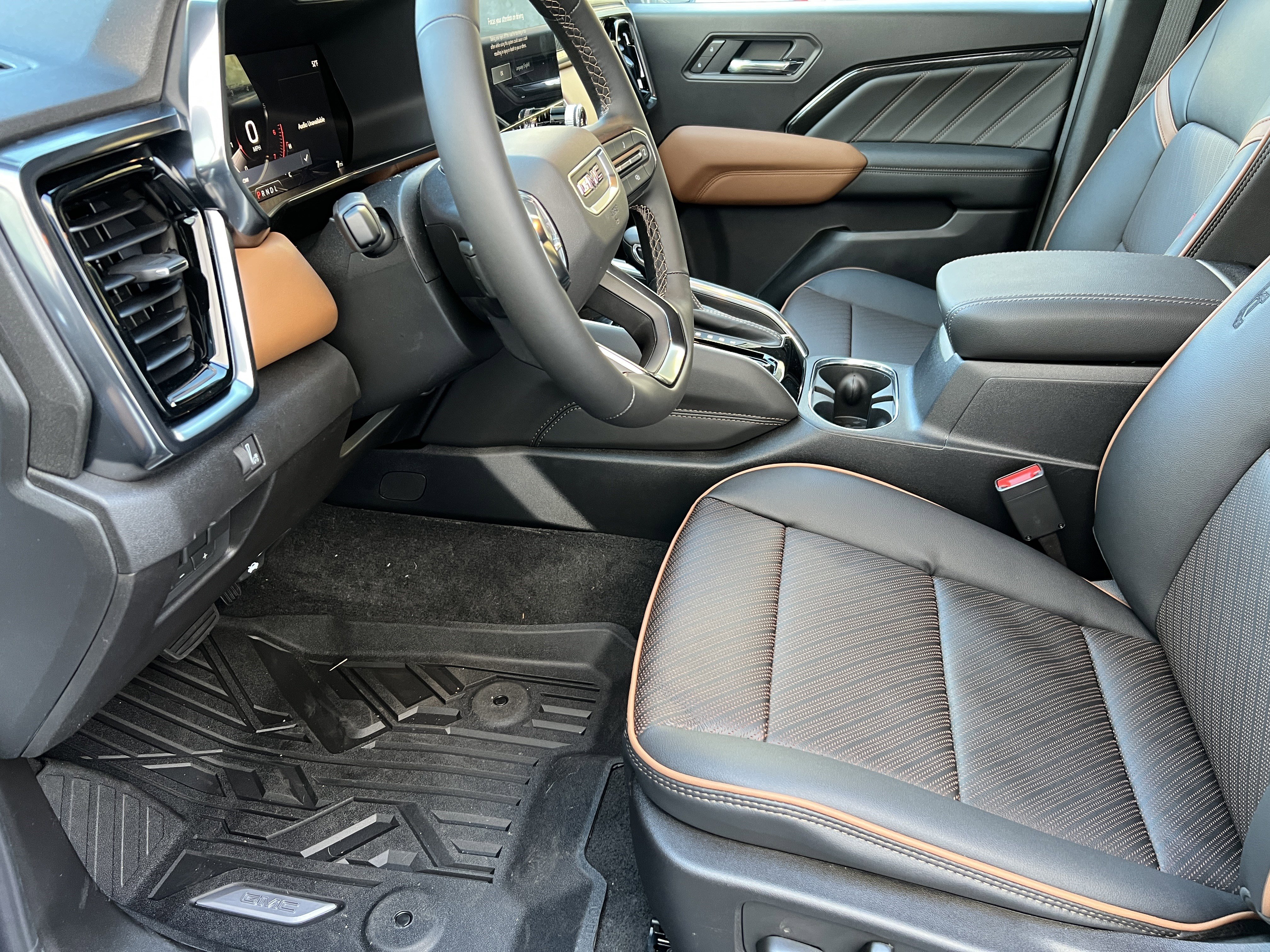 New 2026 GMC Canyon AT4 w/ Technology Plus Package image 14