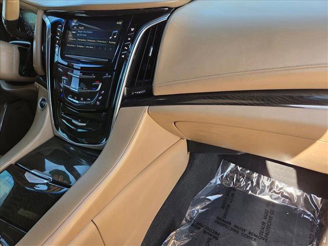 Used 2018 Cadillac Escalade ESV Platinum AWD/4WD image 21