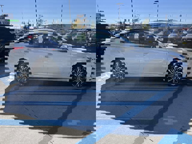 Certified 2024 Nissan Altima 2.5 SL image 5