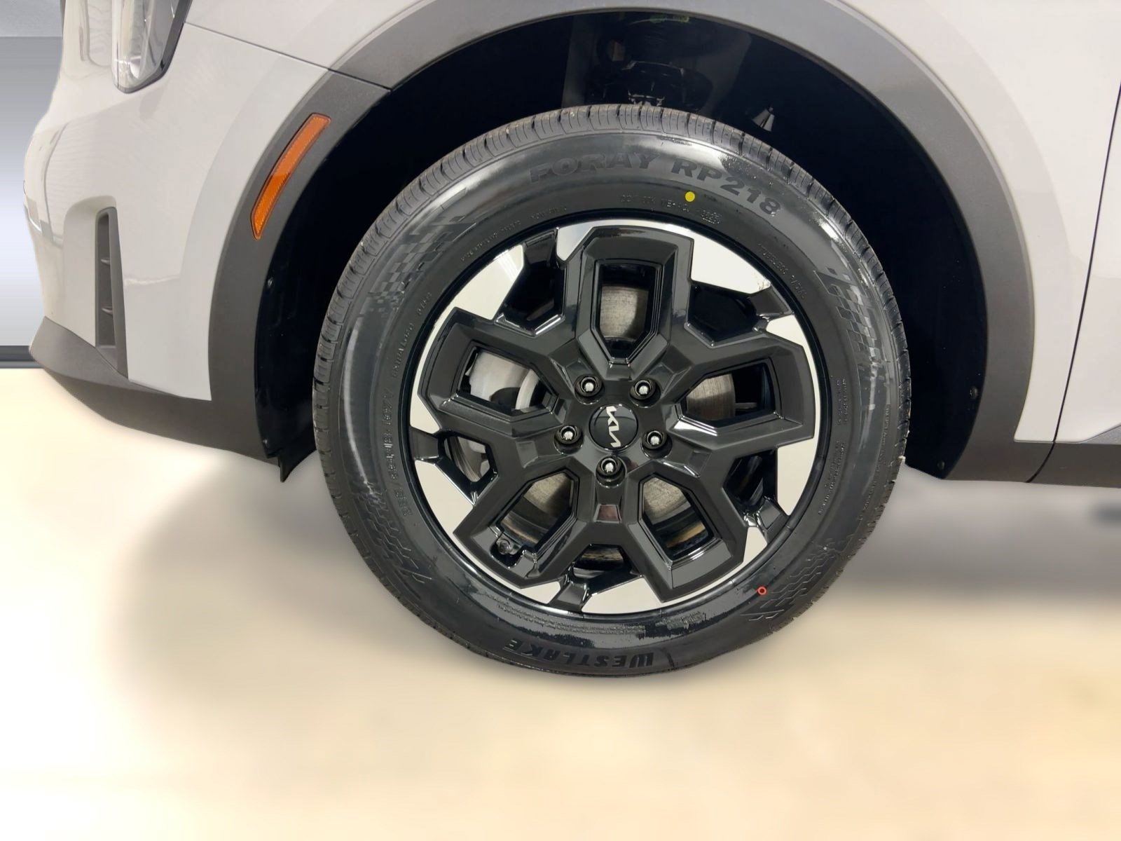 Used 2025 Kia Sorento S w/ Panoramic Sunroof Package image 12