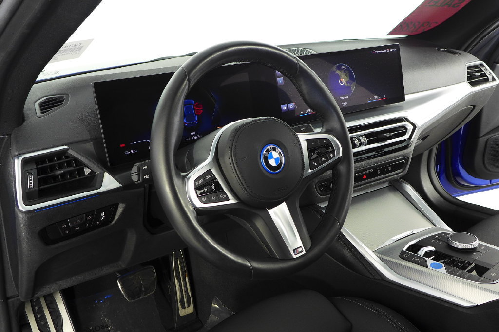 Certified 2023 BMW i4 eDrive40 w/ M Sport Package RWD image 31