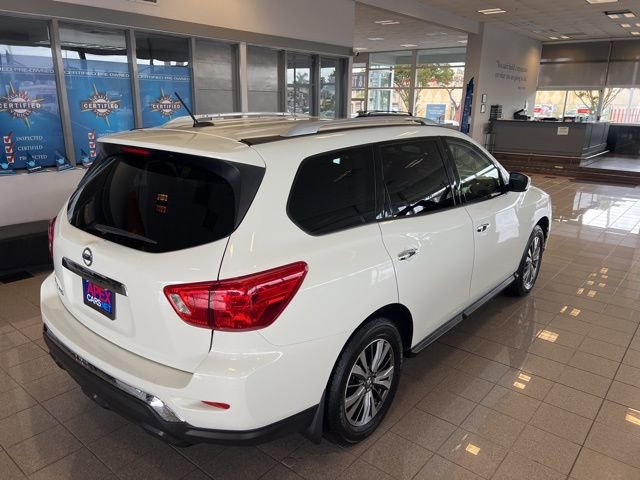Used 2018 Nissan Pathfinder S image 4