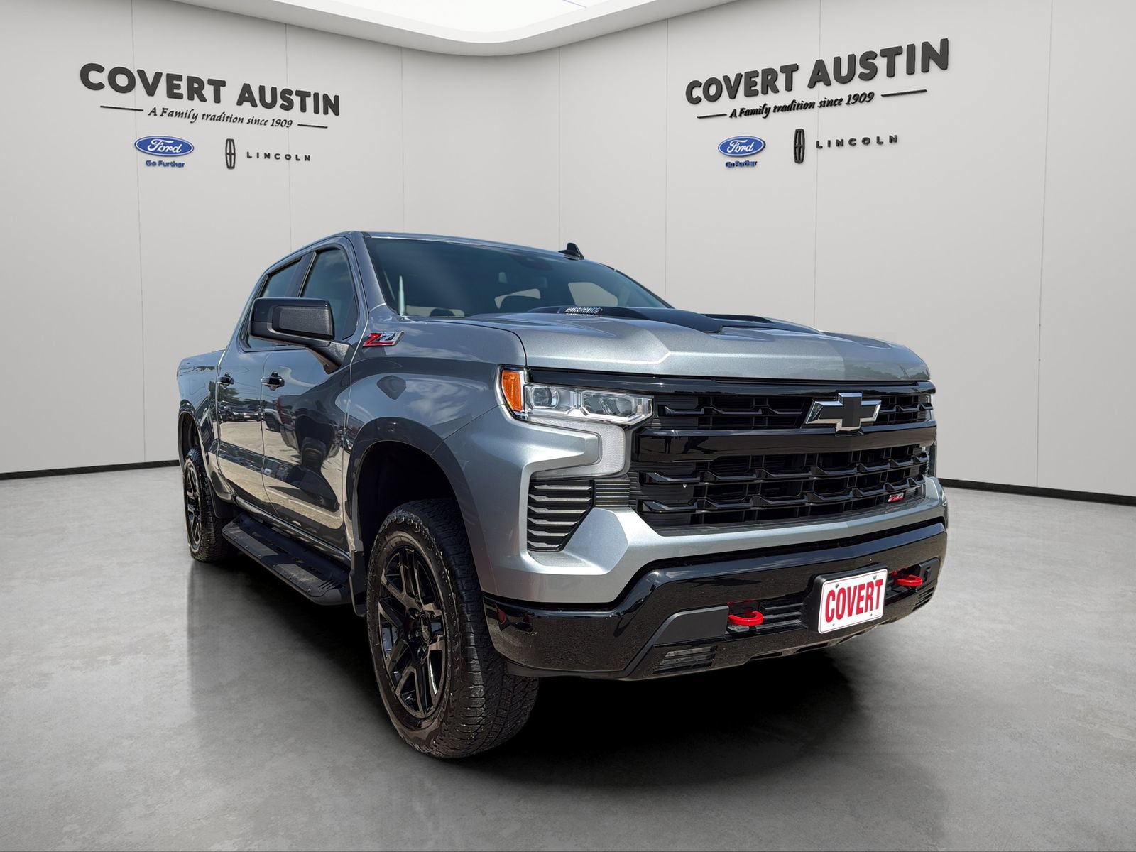 Used 2026 Chevrolet Silverado 1500 LT Trail Boss w/ Convenience Package II AWD/4WD image 8