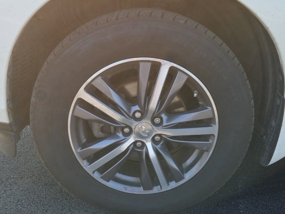 Used 2019 INFINITI QX60 Luxe w/ Essential Package image 28