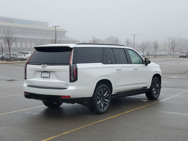 Used 2022 Cadillac Escalade ESV Sport Platinum w/ Heavy-Duty Trailer Package image 4
