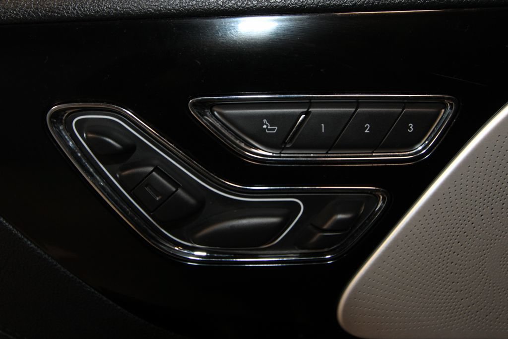 Used 2025 Lincoln Aviator Reserve w/ Luxury Package AWD/4WD image 9