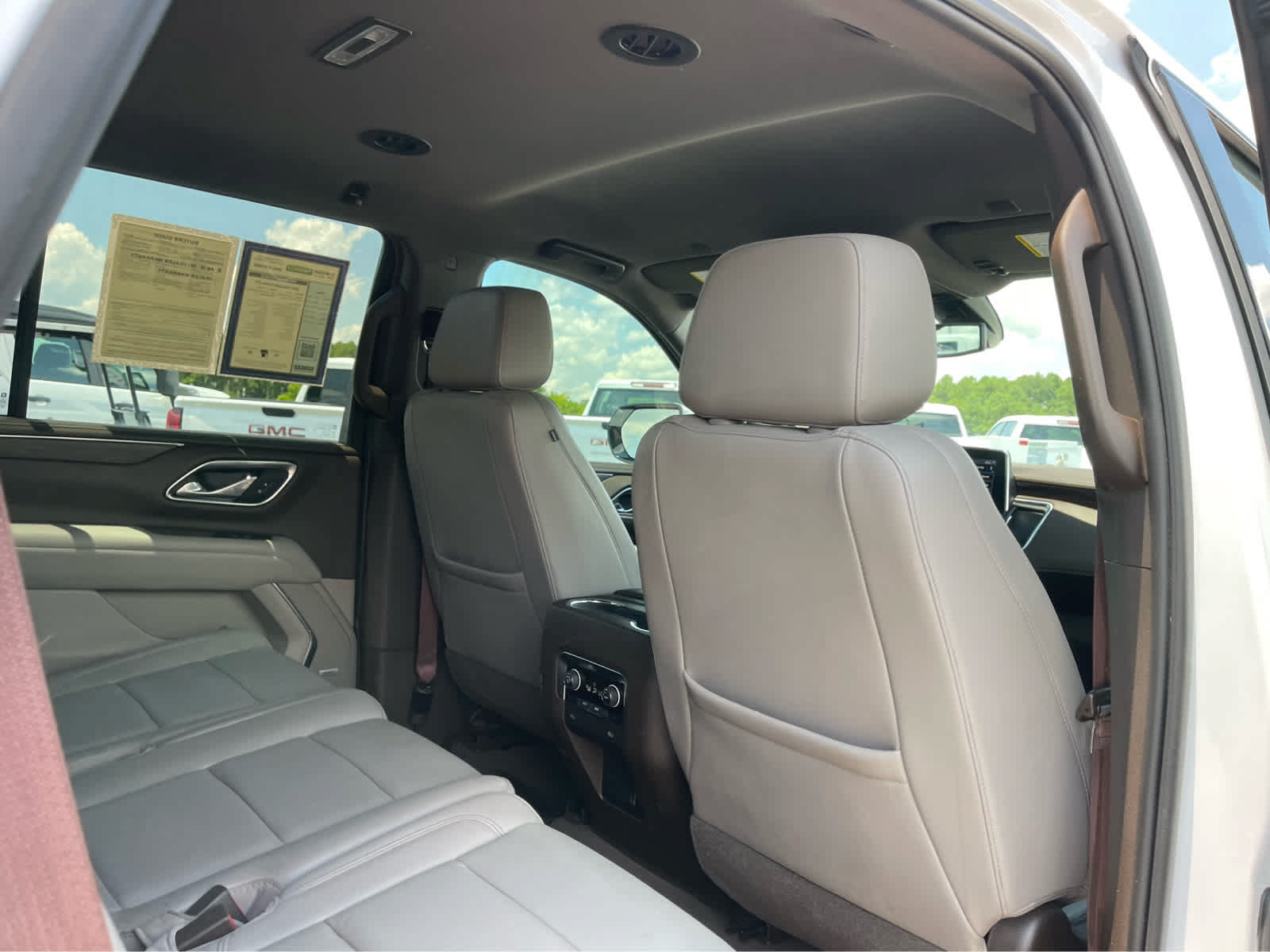 Used 2021 Chevrolet Tahoe Z71 AWD/4WD image 24