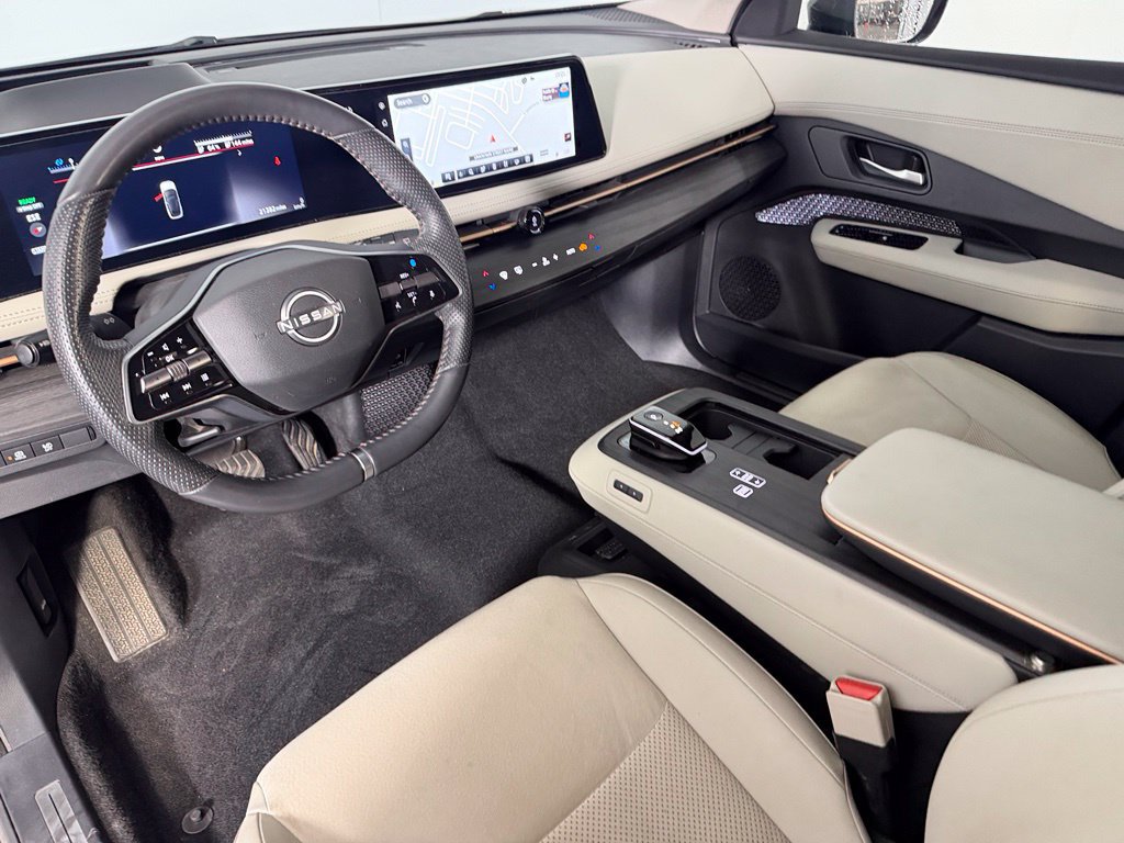 Used 2024 Nissan Ariya AWD image 13