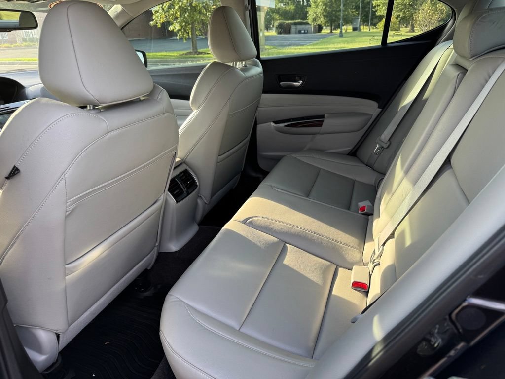 Used 2015 Acura TLX V6 FWD image 17