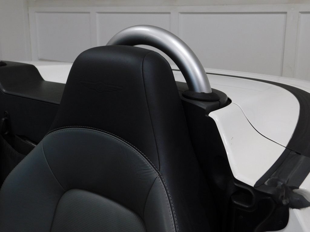 Used 2005 Chrysler Crossfire Limited RWD image 60