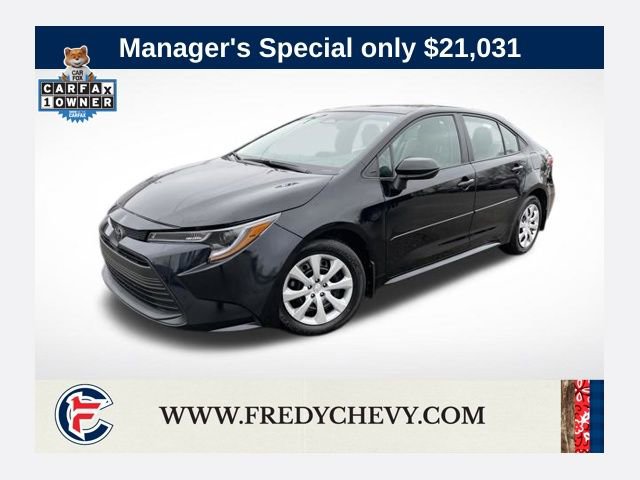 Used 2025 Toyota Corolla LE image 1