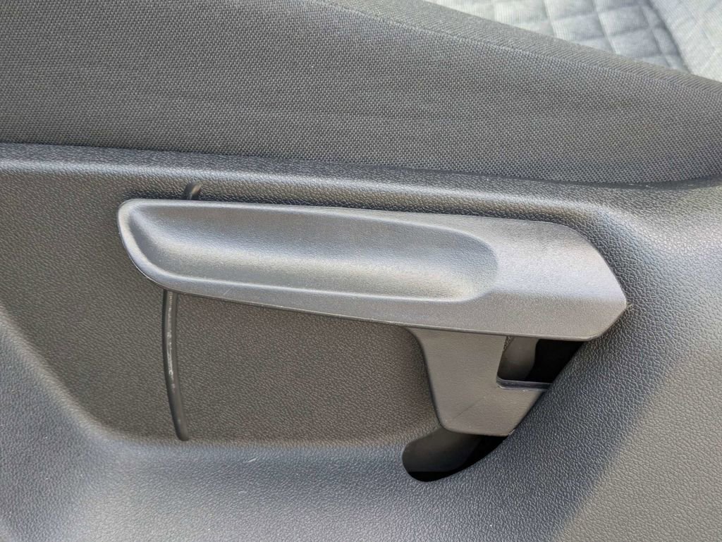 Certified 2025 Volkswagen Tiguan S w/ 18" Wheel Package image 24