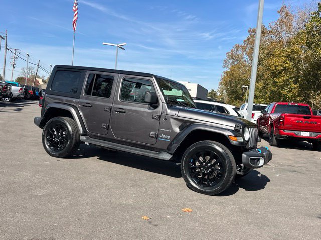 Used 2023 Jeep Wrangler Unlimited Sahara w/ Cold Weather Group AWD/4WD image 20