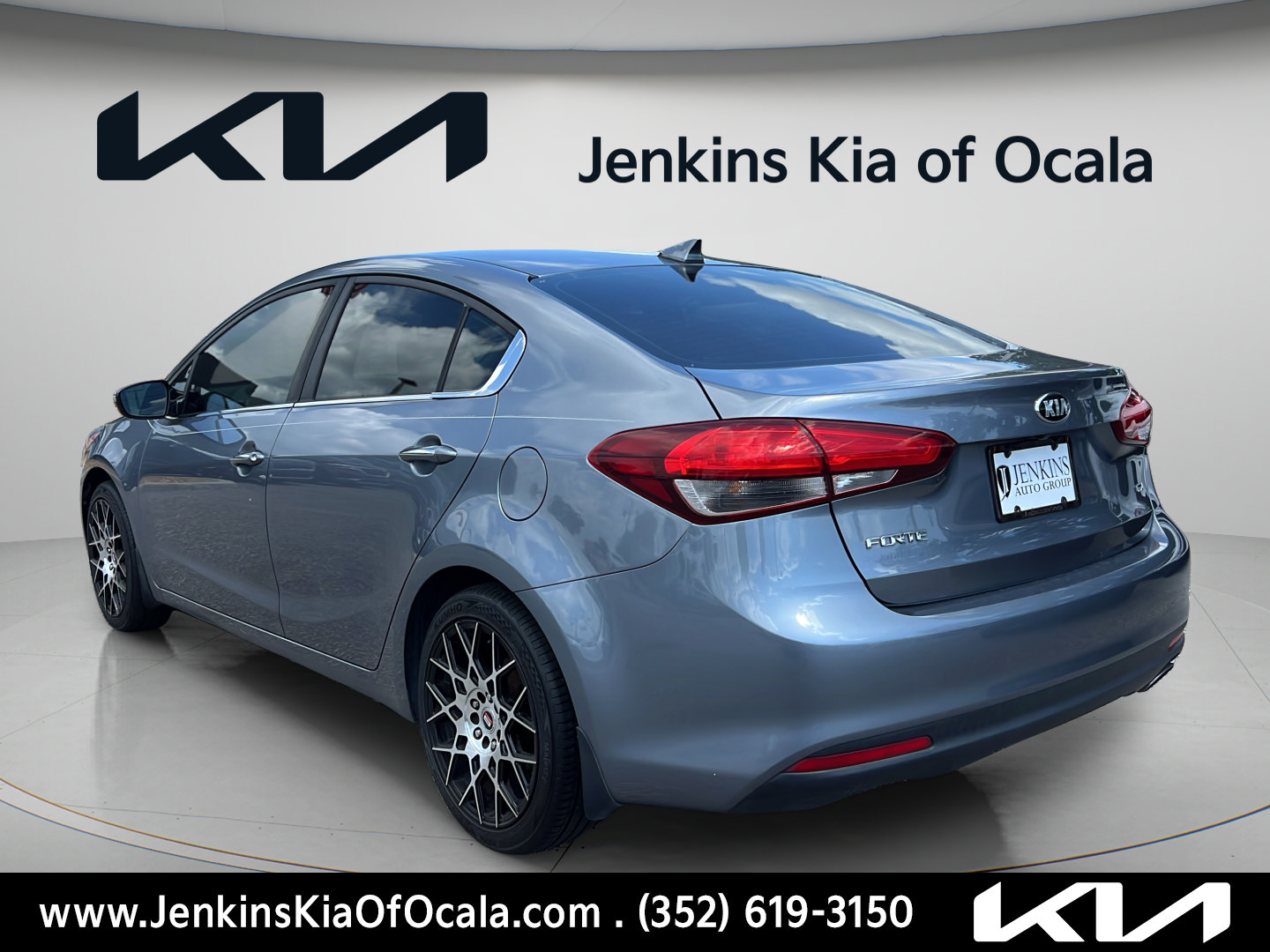 Used 2017 Kia Forte EX FWD image 5