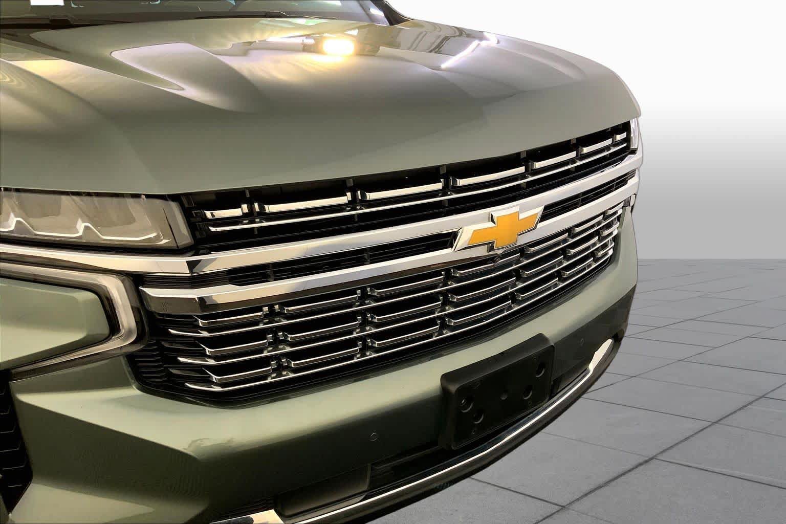 Used 2023 Chevrolet Tahoe Premier w/ Advanced Technology Package AWD/4WD image 32