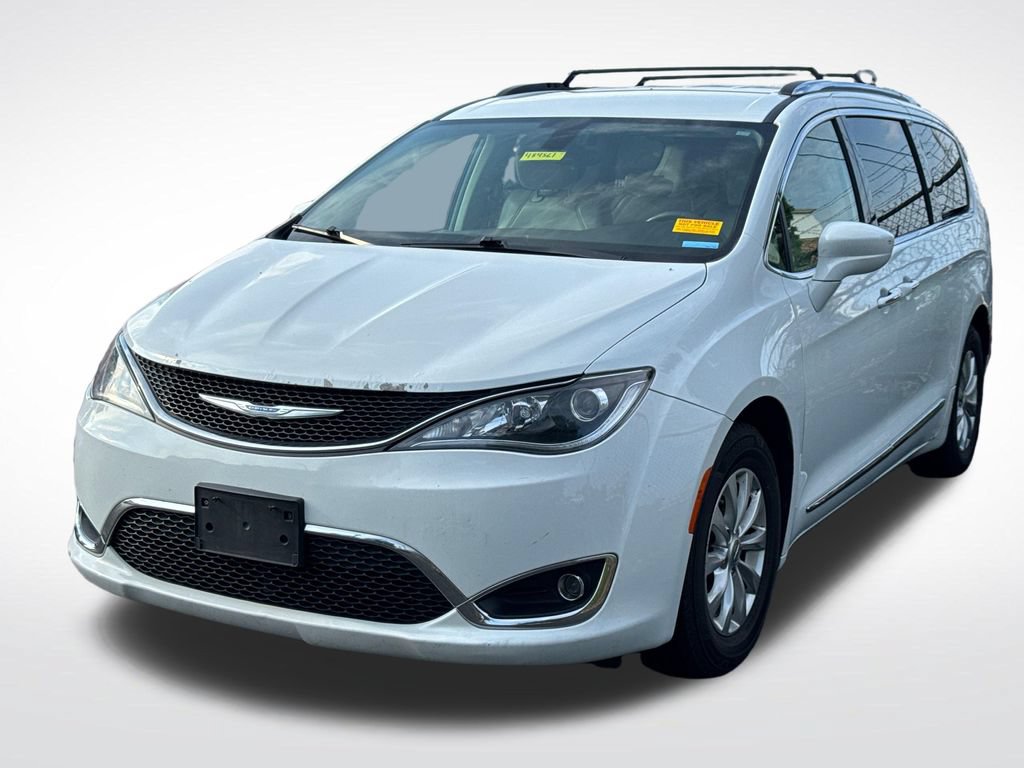 Used 2018 Chrysler Pacifica Touring-L FWD image 6