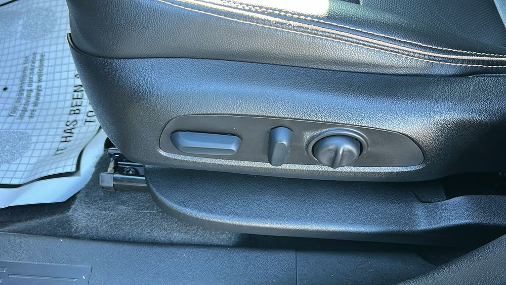 Used 2022 GMC Terrain AT4 w/ Infotainment Package II image 12