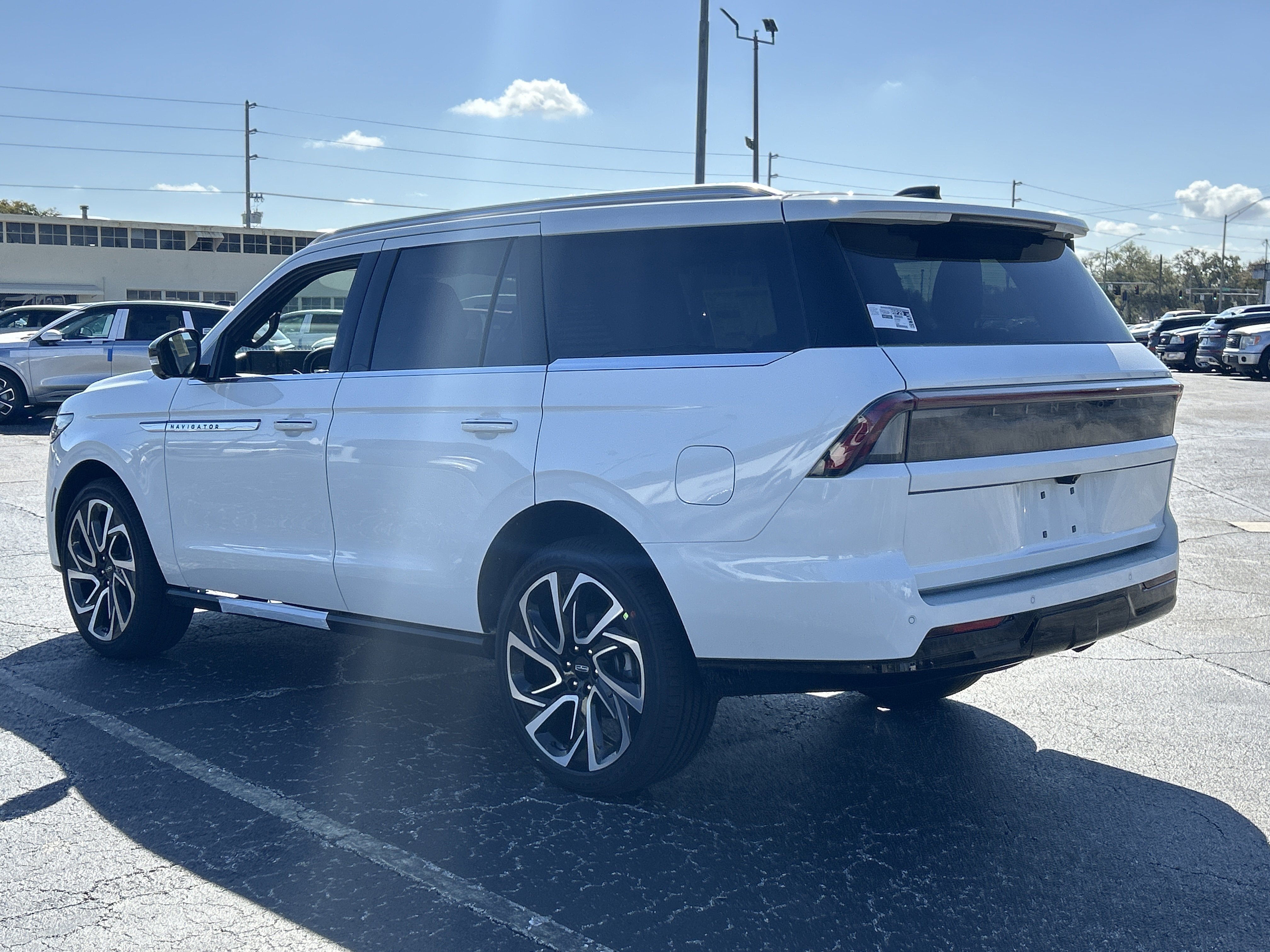 New 2026 Lincoln Navigator Reserve image 7