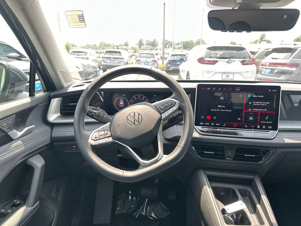New 2026 Volkswagen Tiguan SE FWD image 15