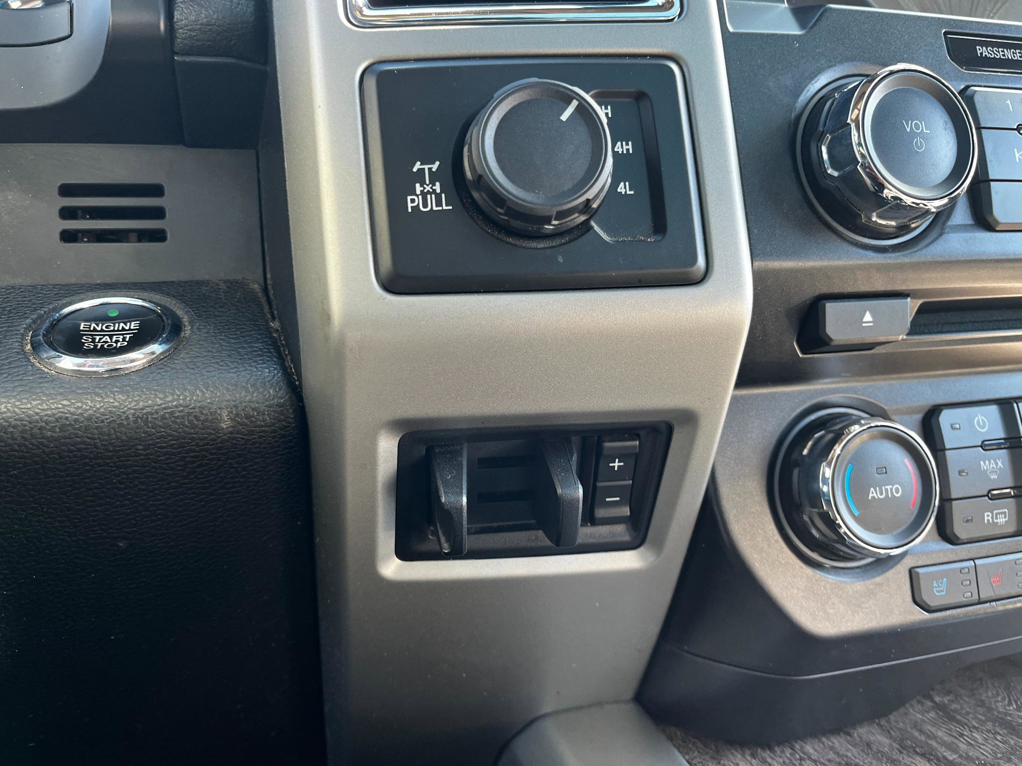 Used 2017 Ford F250 Lariat w/ Lariat Ultimate Package image 37