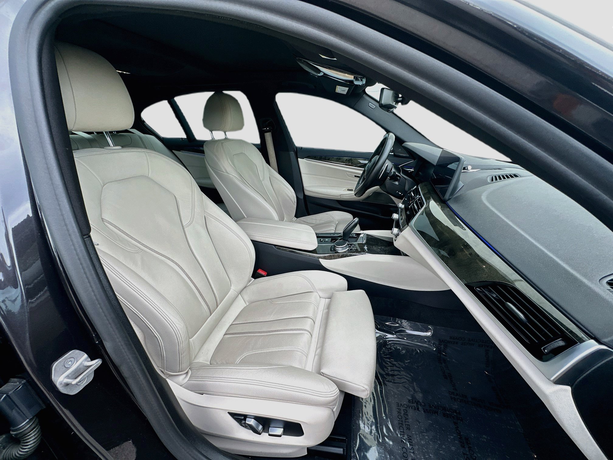 Used 2021 BMW 530i w/ M Sport Package RWD image 27