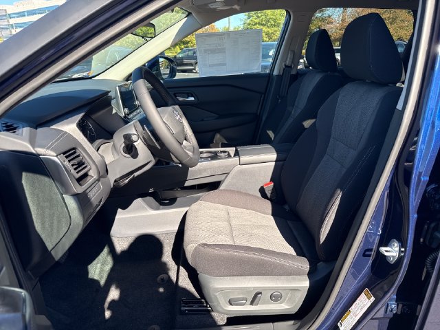 New 2027 Nissan Rogue SV w/ Cold Weather Package AWD/4WD image 13