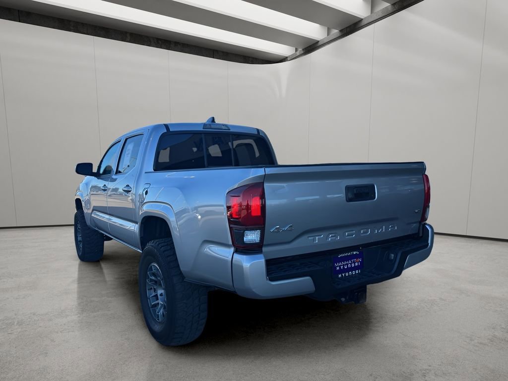 Used 2022 Toyota Tacoma SR AWD/4WD image 3