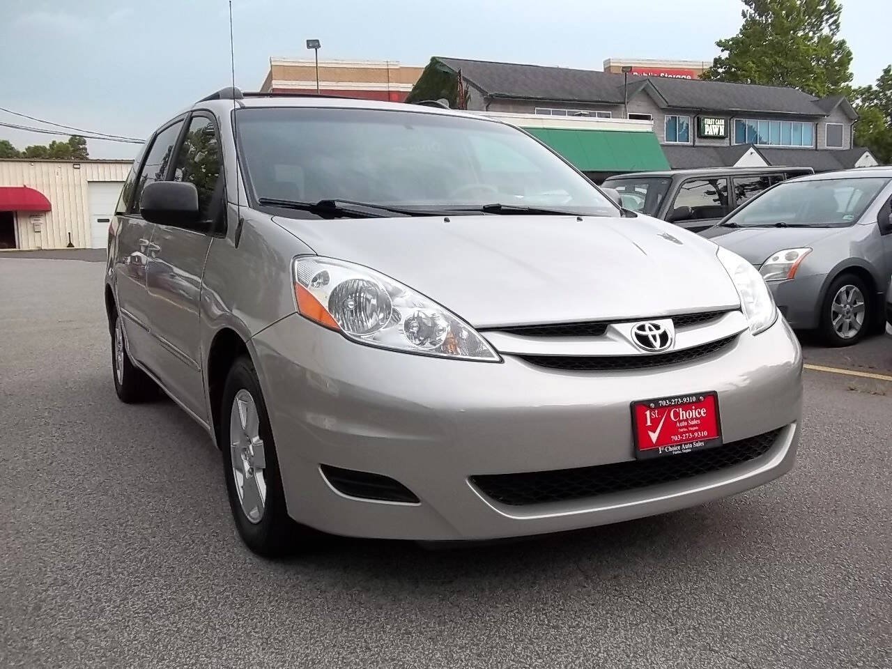 Used 2010 Toyota Sienna LE FWD image 5