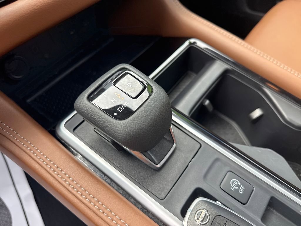 Used 2024 Nissan Pathfinder Platinum w/ Cargo Package image 28