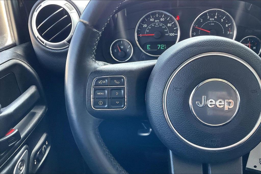 Used 2016 Jeep Wrangler Unlimited Sahara w/ Connectivity Group image 17