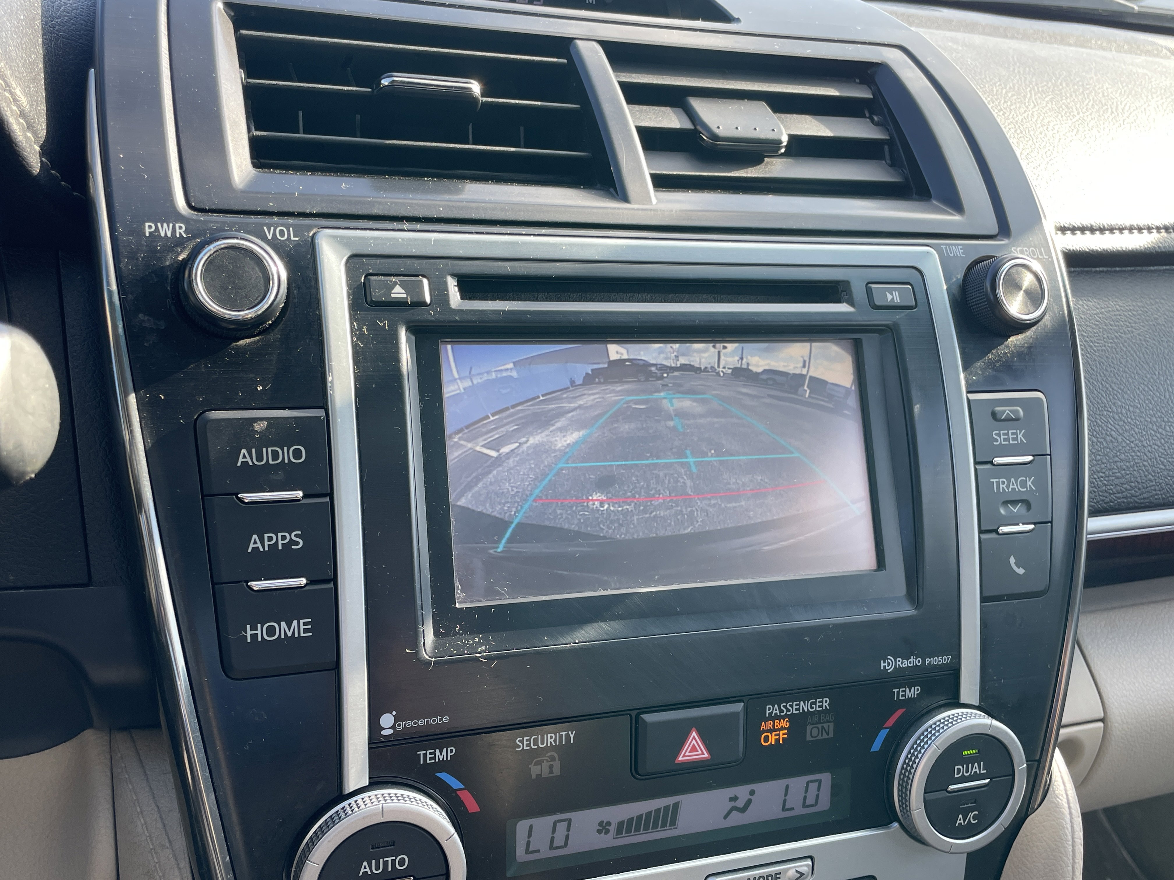 Used 2014 Toyota Camry XLE image 22