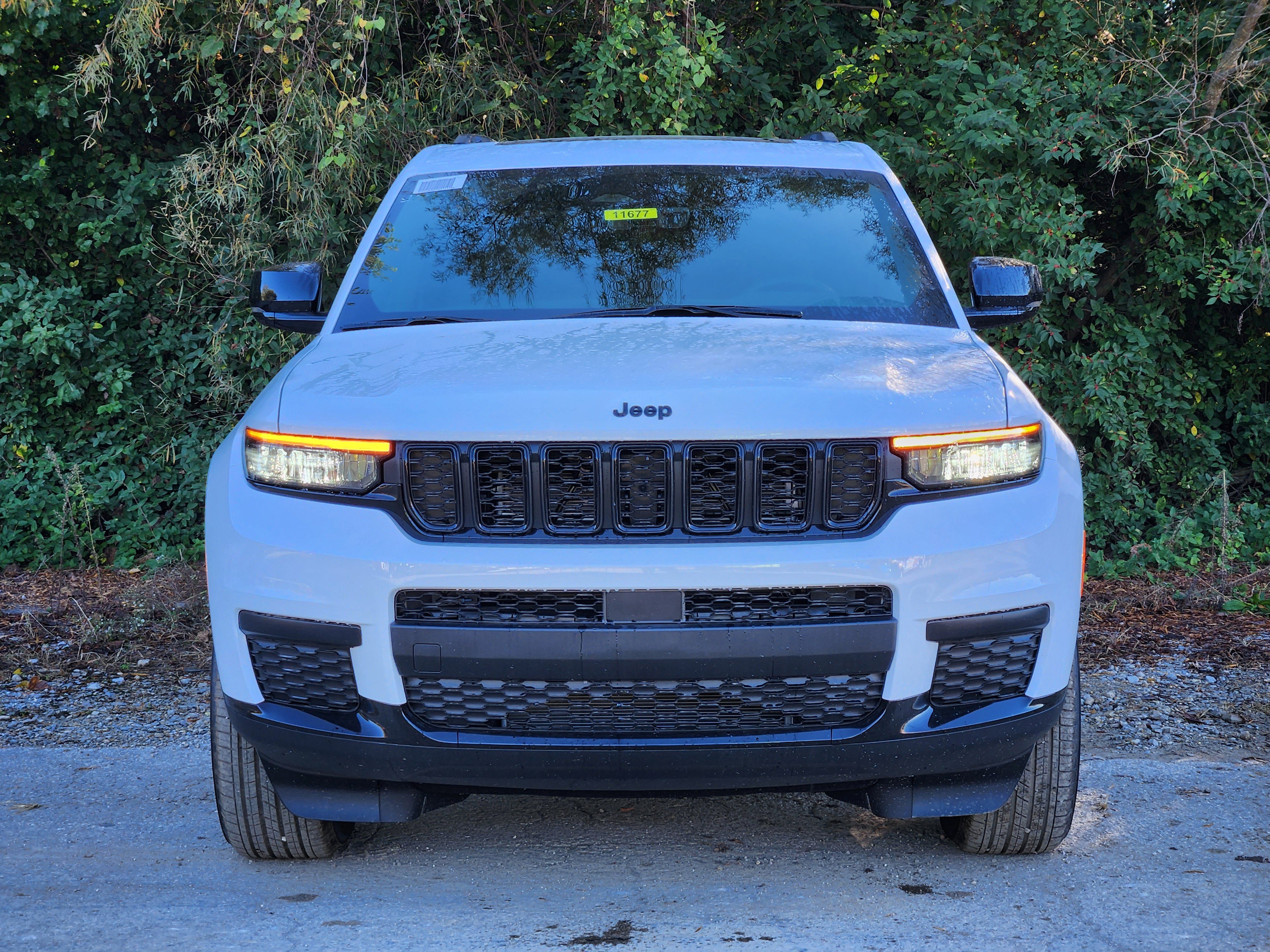 New 2025 Jeep Grand Cherokee L Altitude image 14
