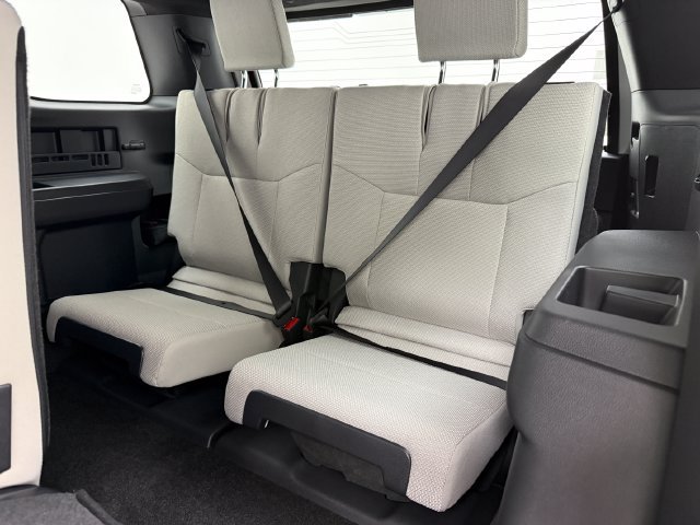 New 2026 Toyota 4Runner SR5 AWD/4WD image 34