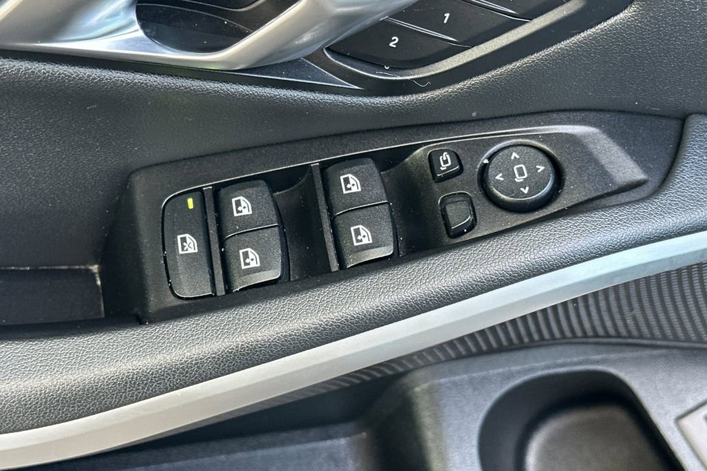 Used 2020 BMW 330i Sedan w/ Driving Assistance Package RWD image 11