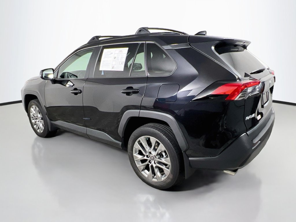 Used 2025 Toyota RAV4 XLE Premium FWD image 5
