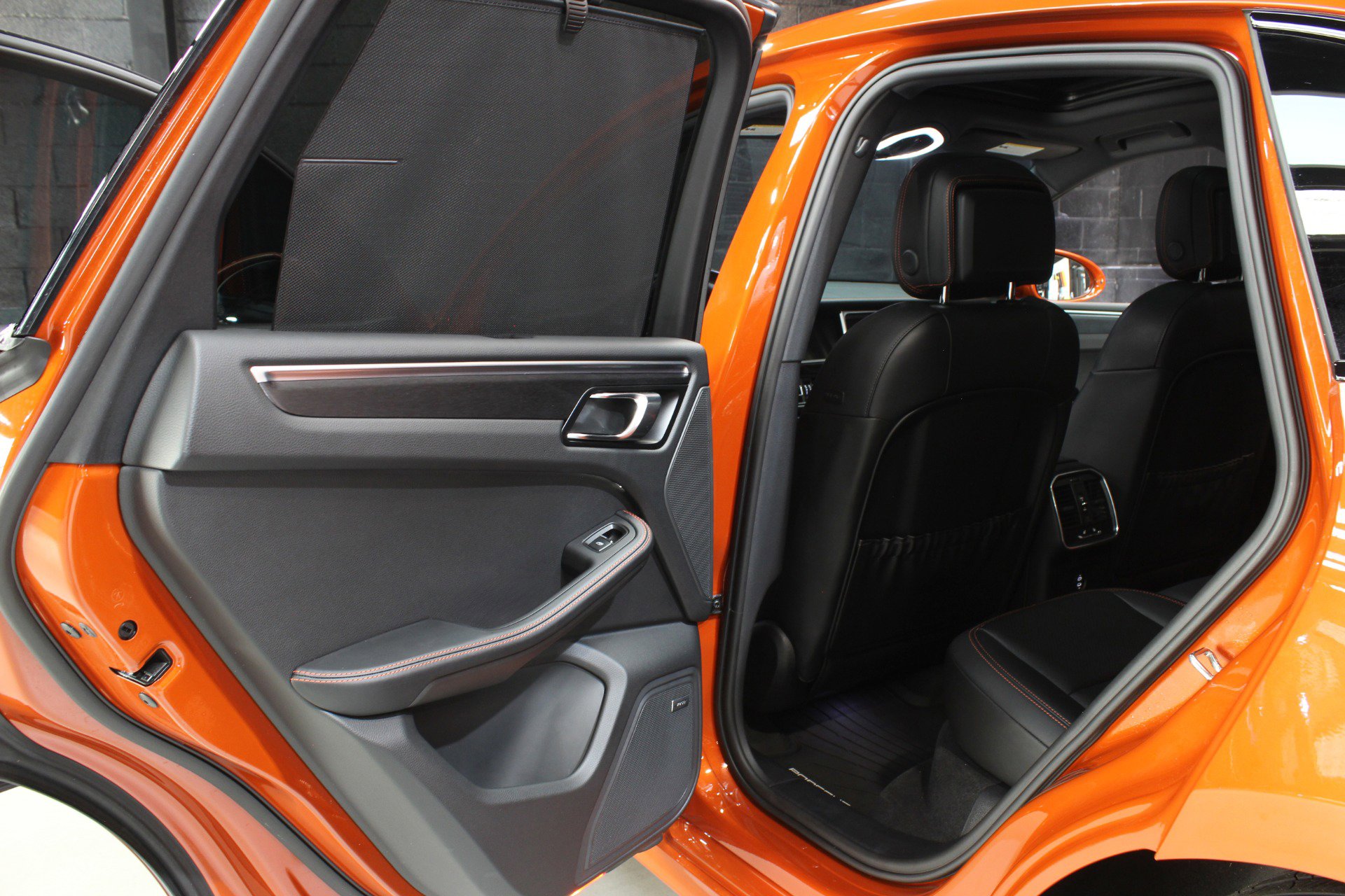 Used 2023 Porsche Macan GTS w/ Premium Package Plus image 39