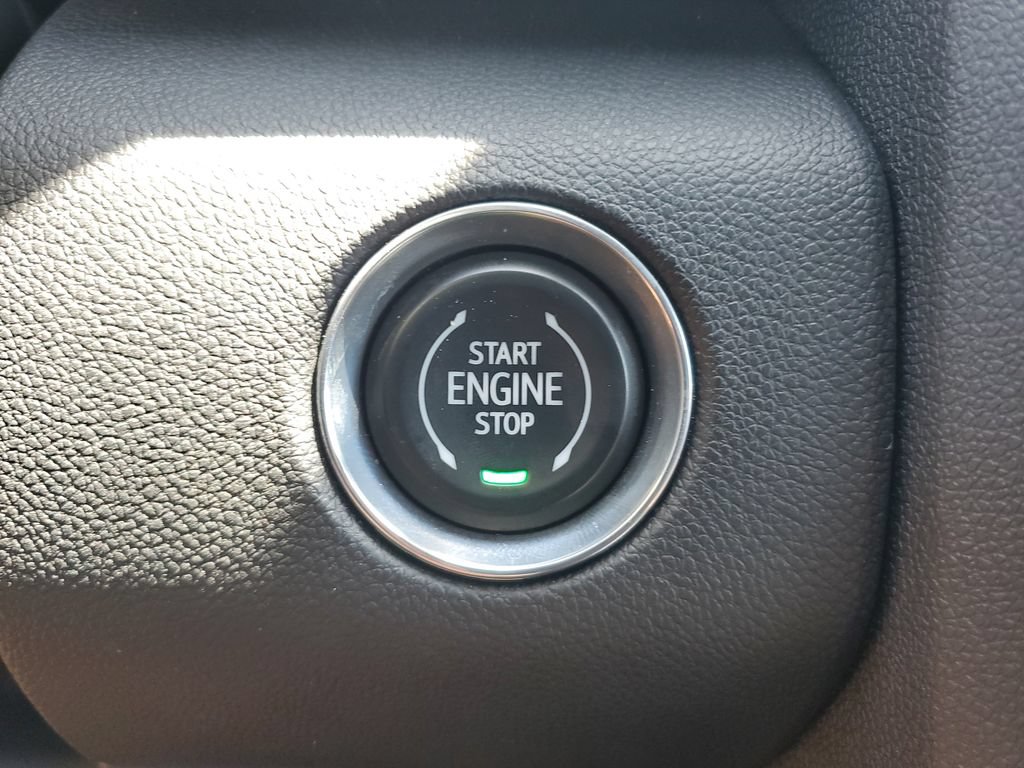 Used 2025 GMC Acadia Elevation w/ Elevation Premium Package FWD image 23