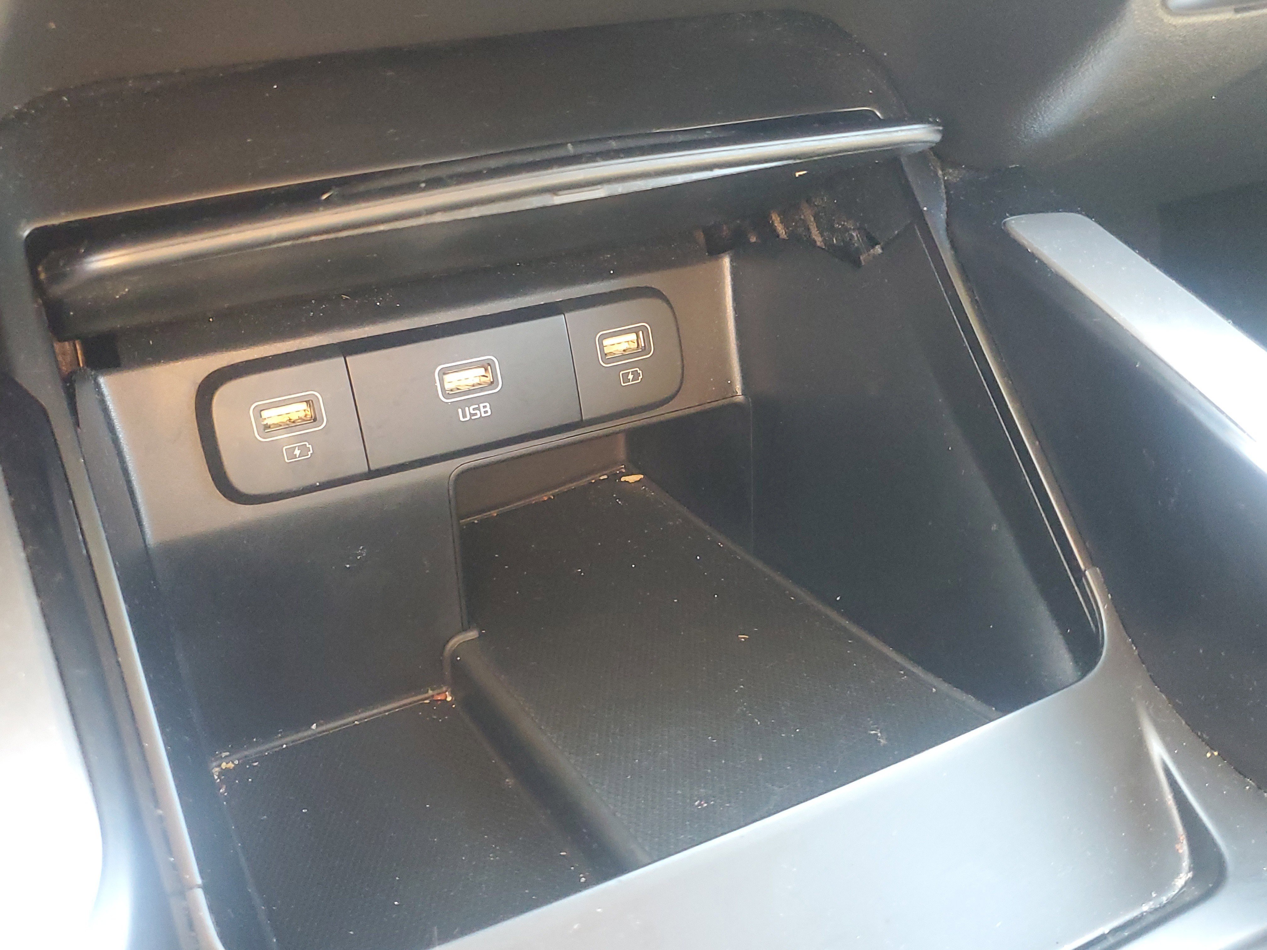 Used 2023 Kia Sorento LX image 25