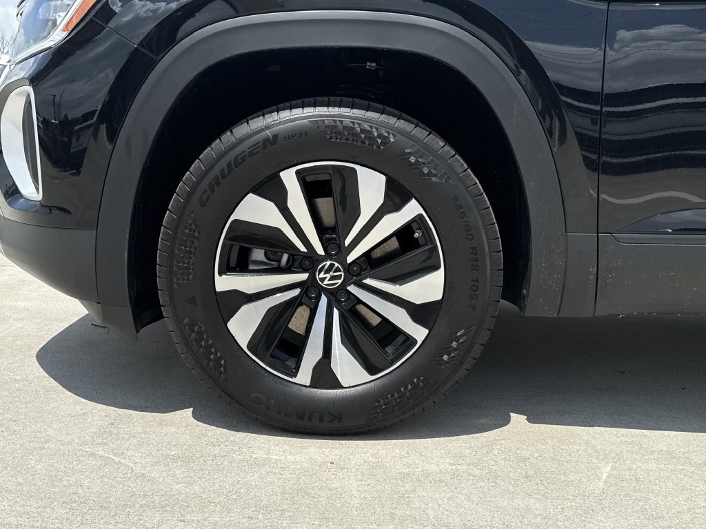 New 2026 Volkswagen Atlas SE FWD image 13