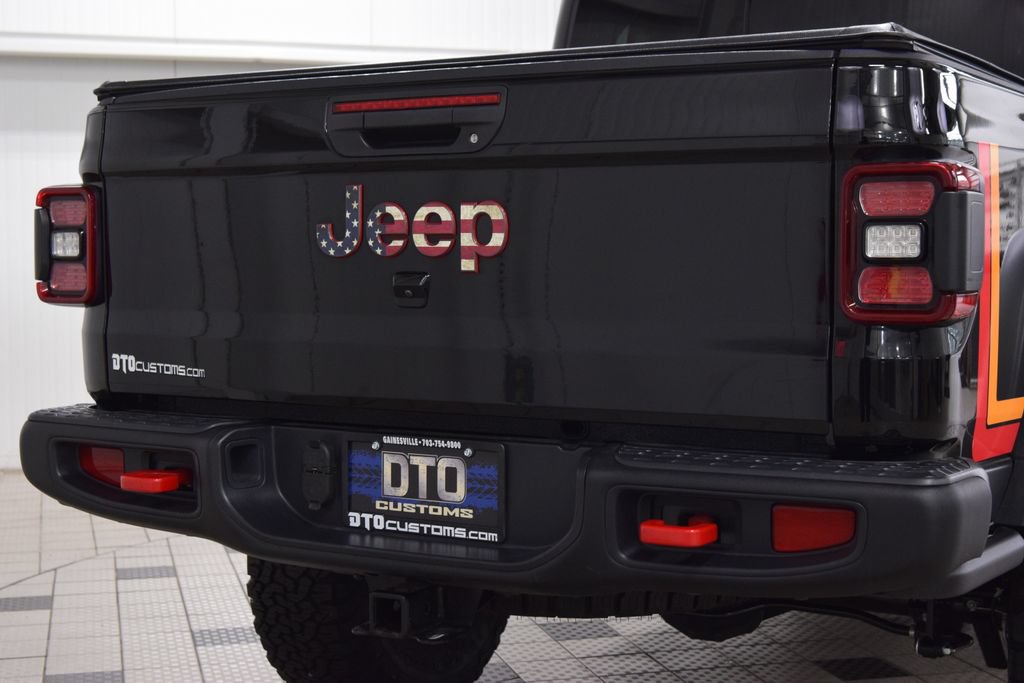 Used 2025 Jeep Gladiator Rubicon AWD/4WD image 24