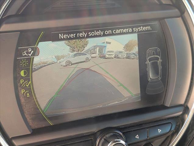 Used 2018 MINI Cooper S image 13