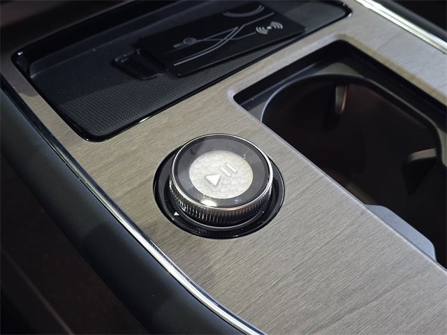 New 2025 Volvo EX90 Plus w/ Protection Package Premier image 19