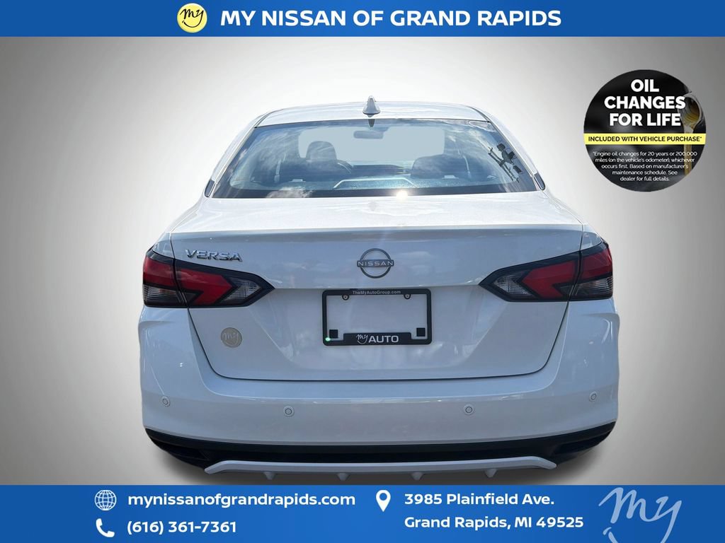 Used 2025 Nissan Versa SV w/ Trunk Package FWD image 7