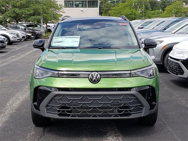 New 2025 Volkswagen Taos SE image 5