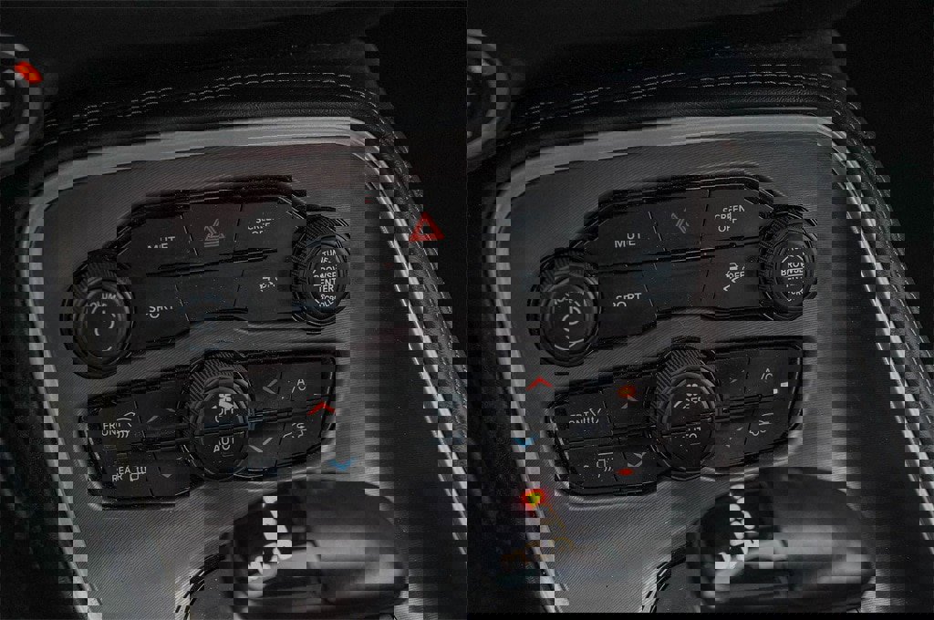 Used 2021 Dodge Challenger SXT w/ Blacktop Package image 17