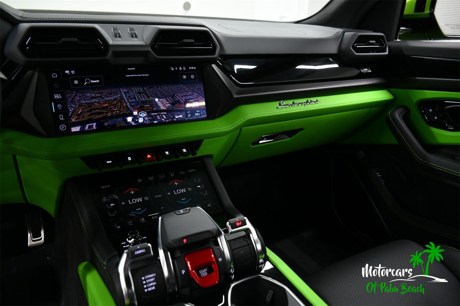 Used 2025 Lamborghini Urus SE image 33